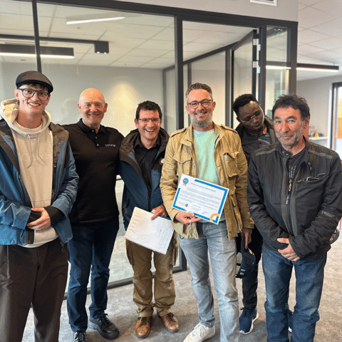 Certifié, reconnu, valorisé formation d'installation de carports solaires